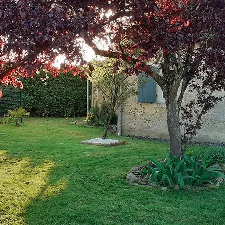 La Belle Etape Berceenne Au Calme De Sa Campagne Pres Circuit Mans Sud Гостевой дом Marigne-Laille